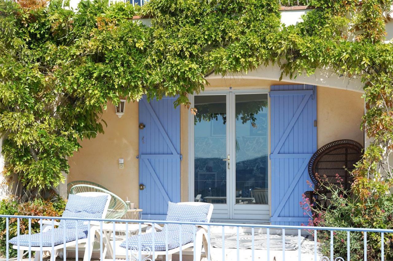 Les Volets Bleus Hotell Spéracèdes Exteriör bild