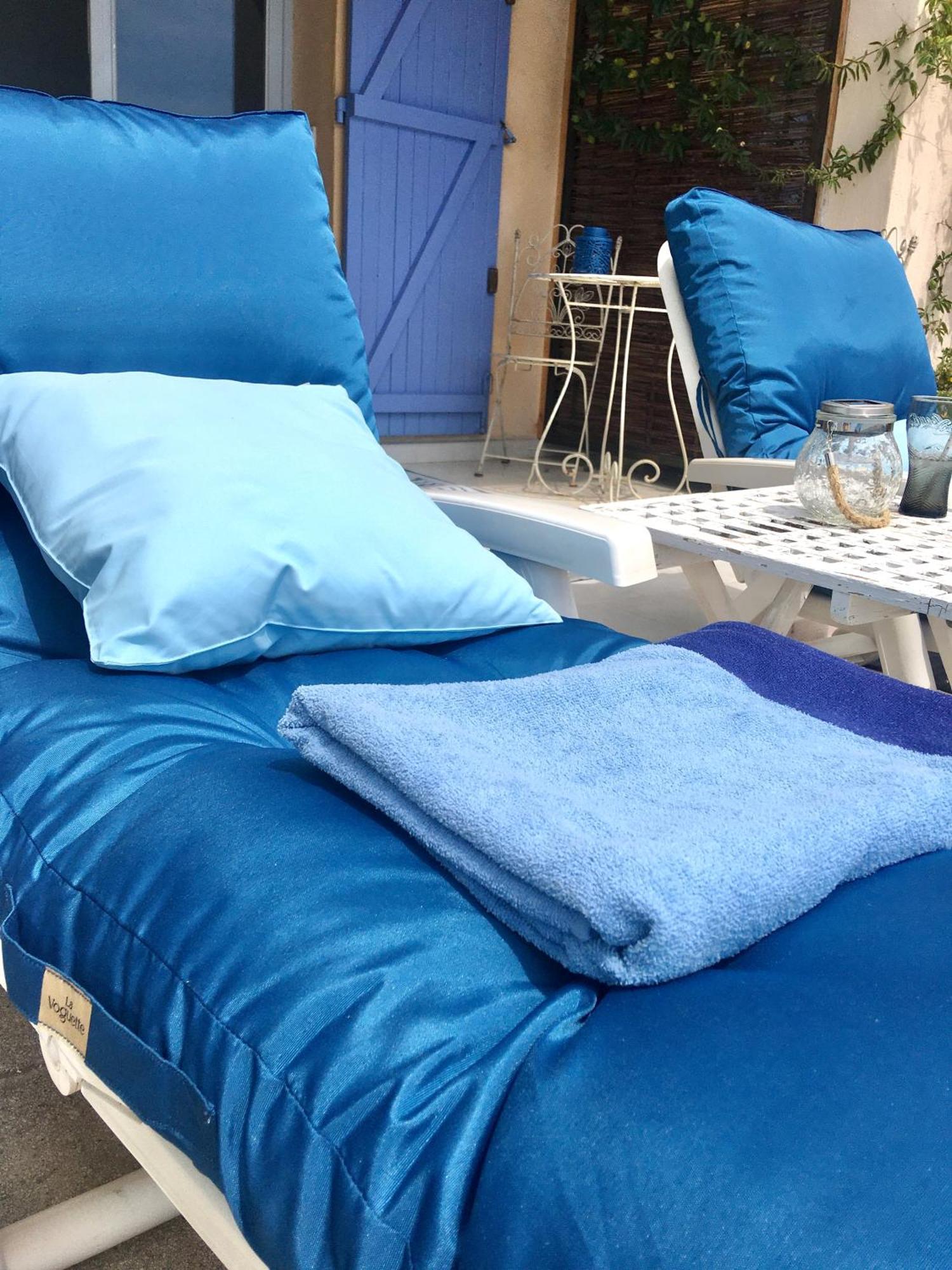 Les Volets Bleus Hotell Spéracèdes Exteriör bild